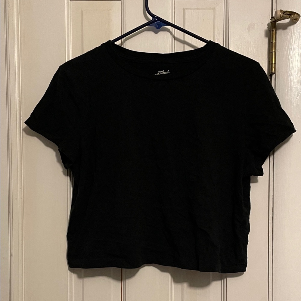 Universal Thread Black Women's Cropped Crew Tee